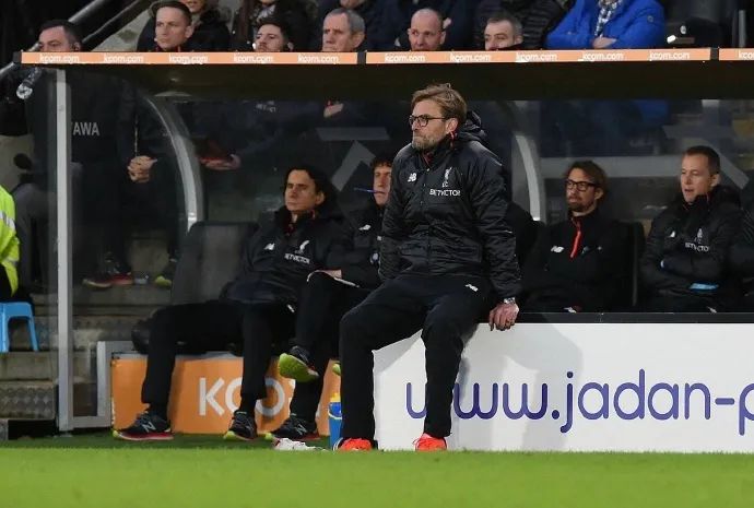 面对密集防守和高位逼抢,高位逼抢应对防守反击案例