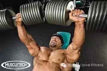 胸肌不厚没有立体感怎么回事,胸肌上部不饱满没有中缝