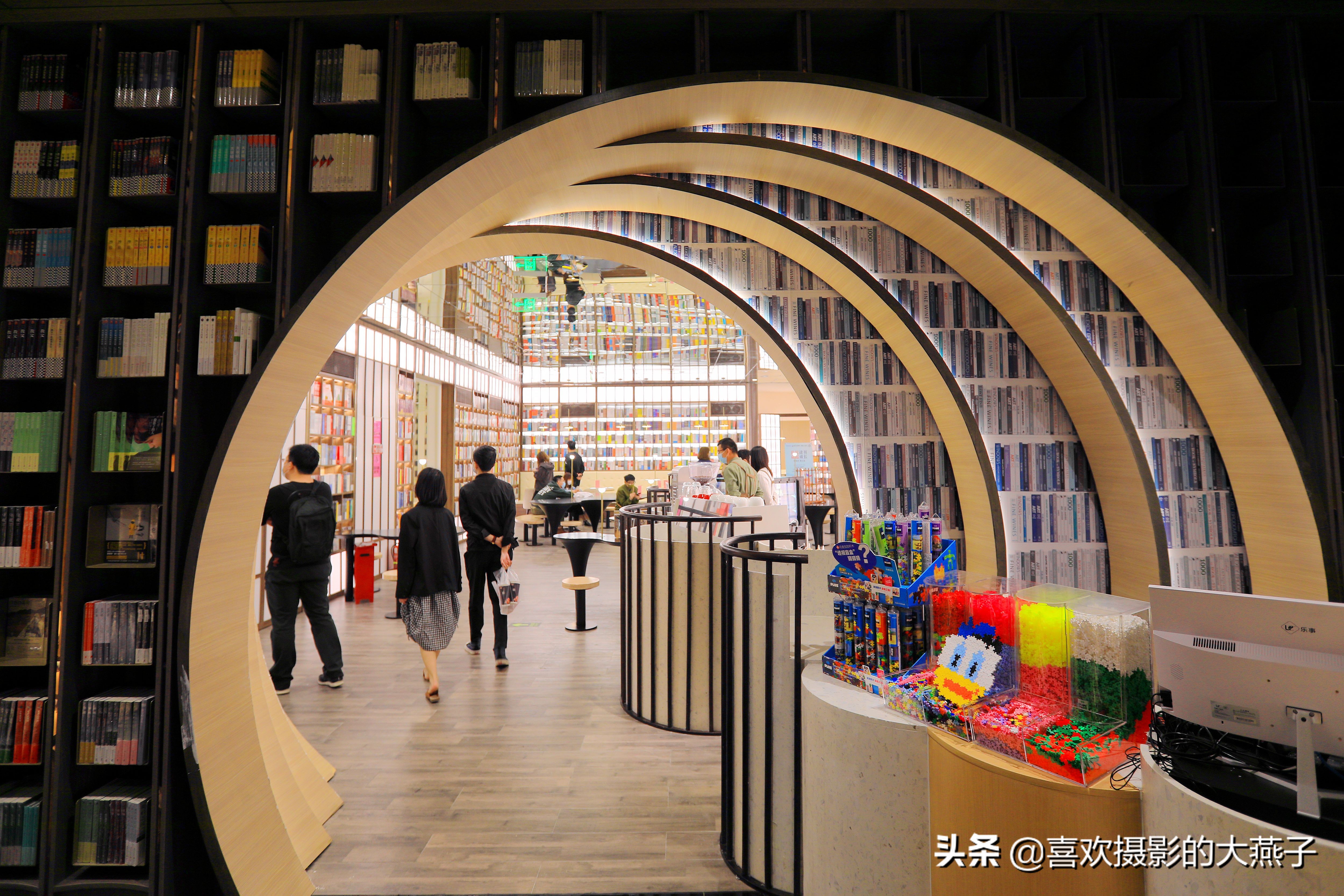 钟书阁北京老佛爷书店,北京钟书阁老佛爷店怎么去