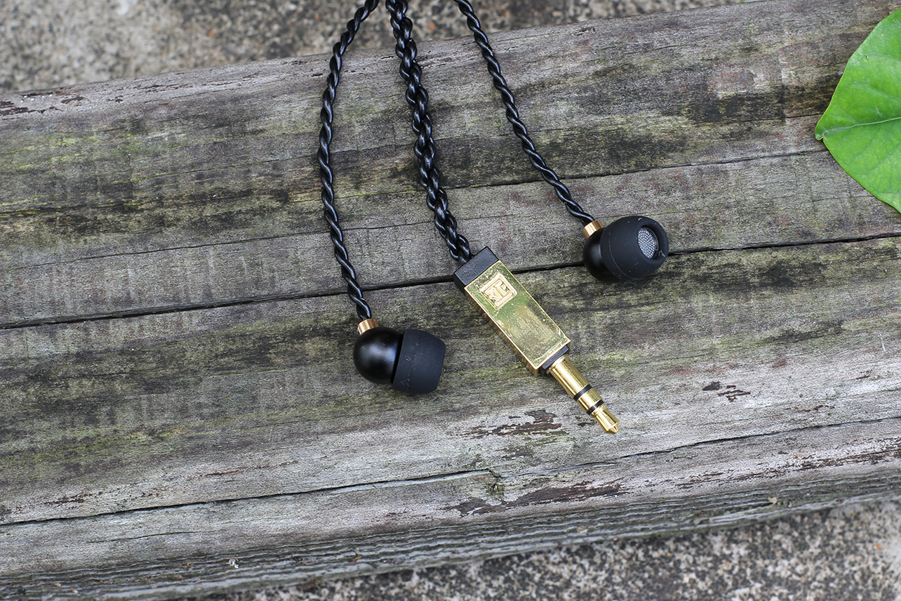 仪式感满满的平价耳机,精致耳机高级感