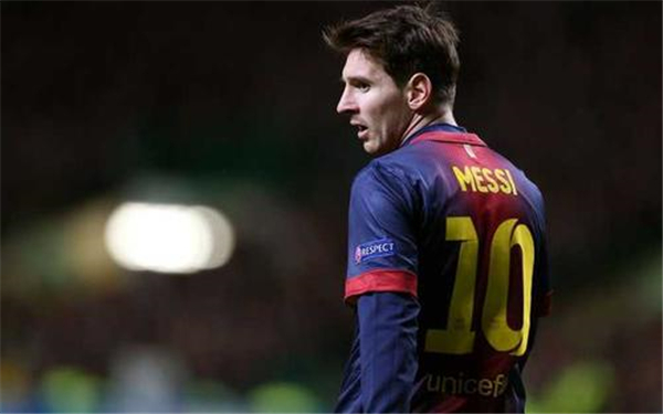 c罗700球梅西多少球,17岁的梅西和c罗到底多强