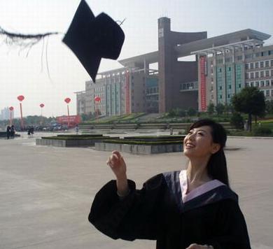 从玉漱到萧美娘,背靠资源难“翻红”的*冰白**:当红隐退后悔了吗?