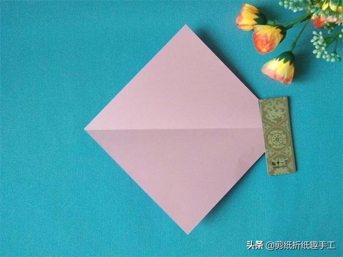 传统窗花的剪纸方法简单又好看,窗花的对称剪纸教程