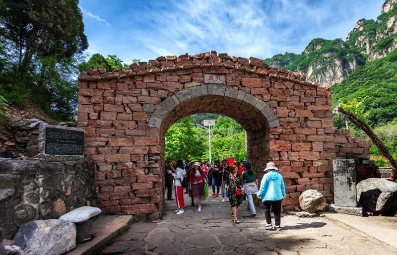 郭亮村宰客曝光,郭亮村宰客视频完整版