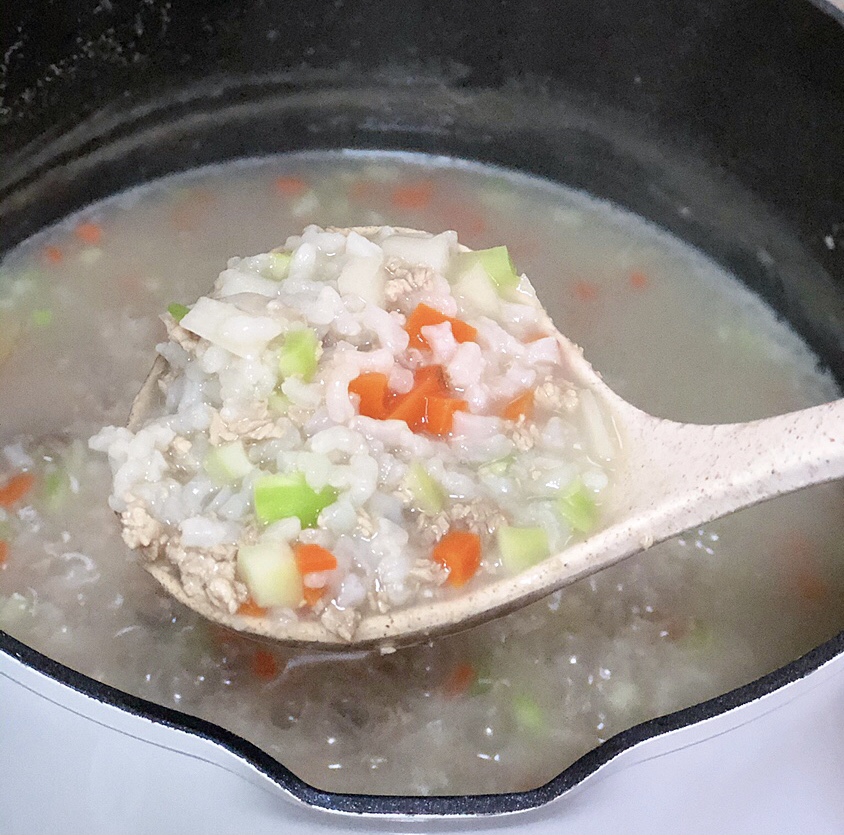 秋季润肺养胃粥早餐做给家人吃吧,秋季养生粥多喝养胃还能解决秋燥