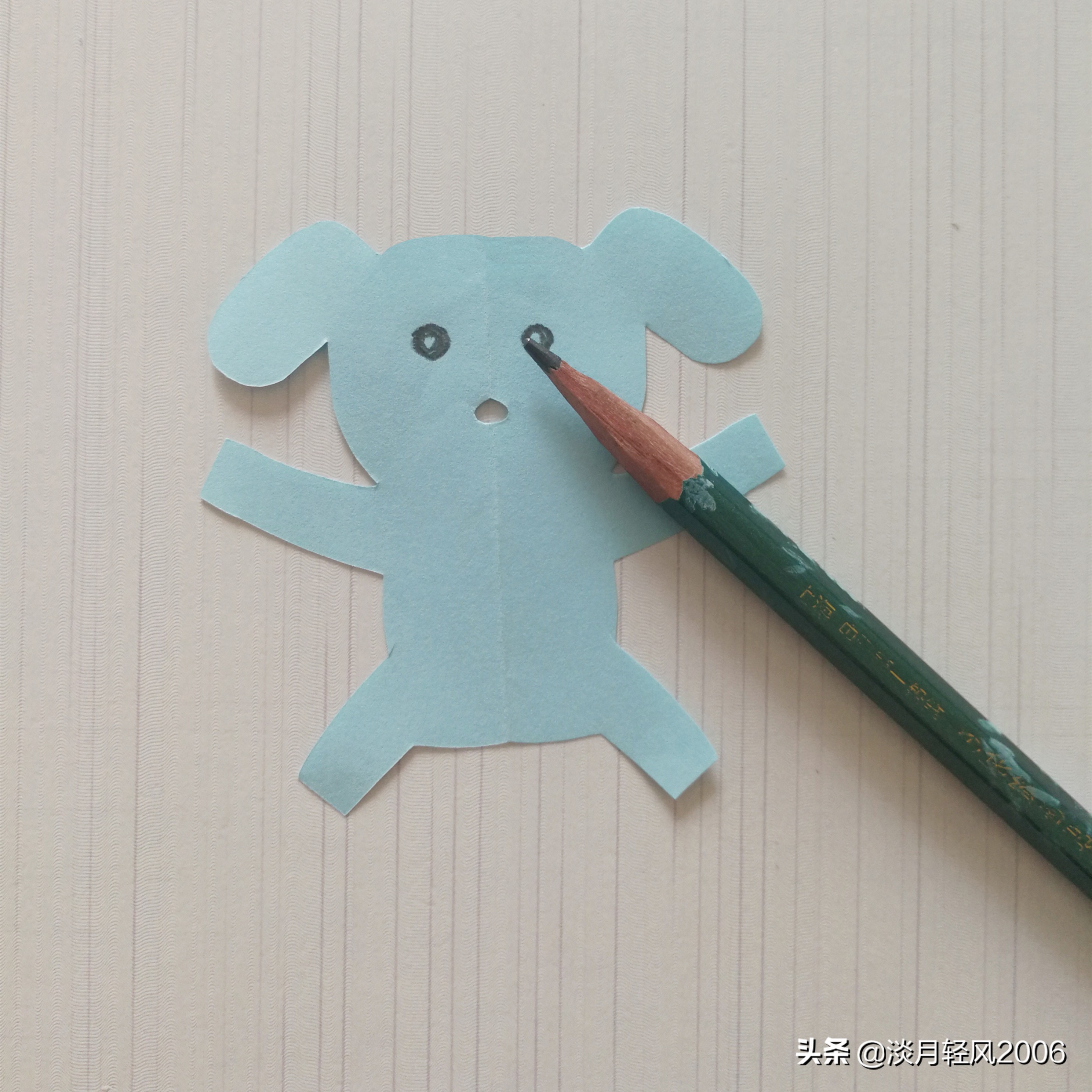小狗头饰手工制作卡纸,用卡纸给小狗剪个房子