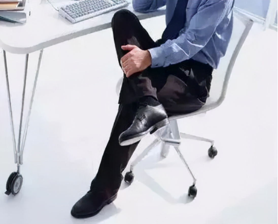 高雅？帅气？有风度？跷二郎腿，有啥好处？