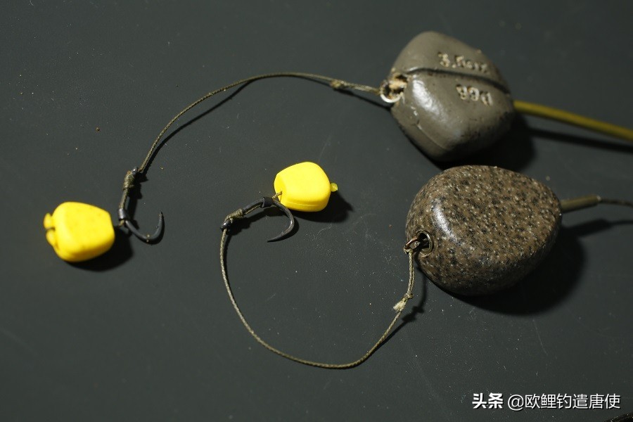 外国人钓鱼打窝技巧,老外用超大饵钓鱼