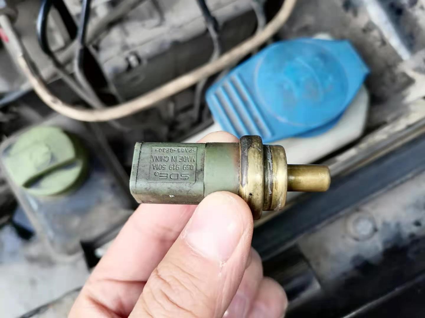 帕萨特冷车启动延迟3秒以上,老帕萨特车辆热车启动困难