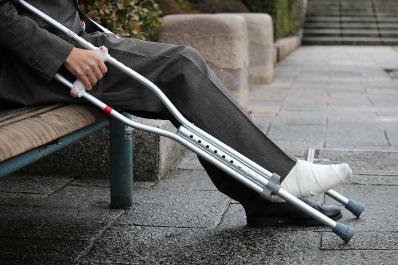 骨折筋伤哪个更容易恢复,骨折后伤筋动骨怎么恢复