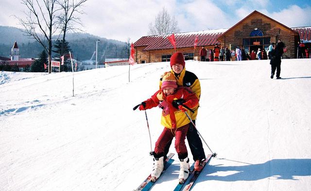 黑龙江省牡丹江市雪乡第一场大雪,雪乡迎来深秋第一场雪
