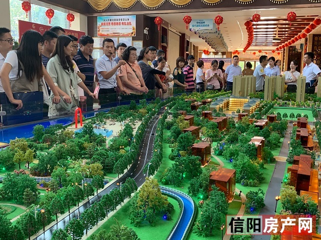 购房销售中心爆满,爆满的售楼部