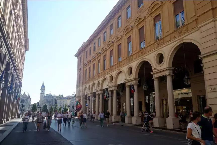 意大利留学博洛尼亚欧亚学院,意大利都灵理工留学