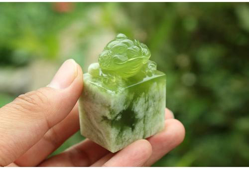 辽宁鞍山最大岫岩玉,鞍山岫岩玉品种