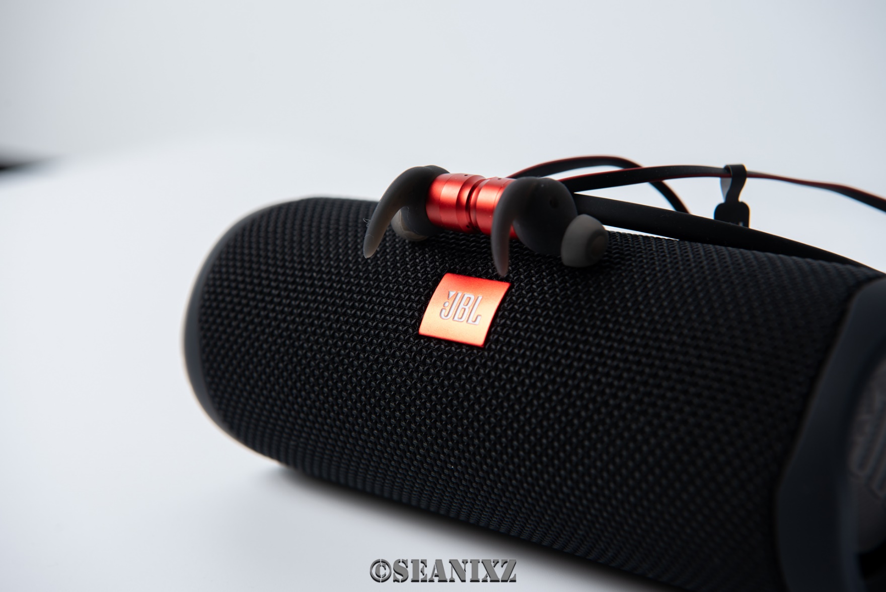 jbl万花筒5代便携蓝牙音箱开箱,jblflip5华强北