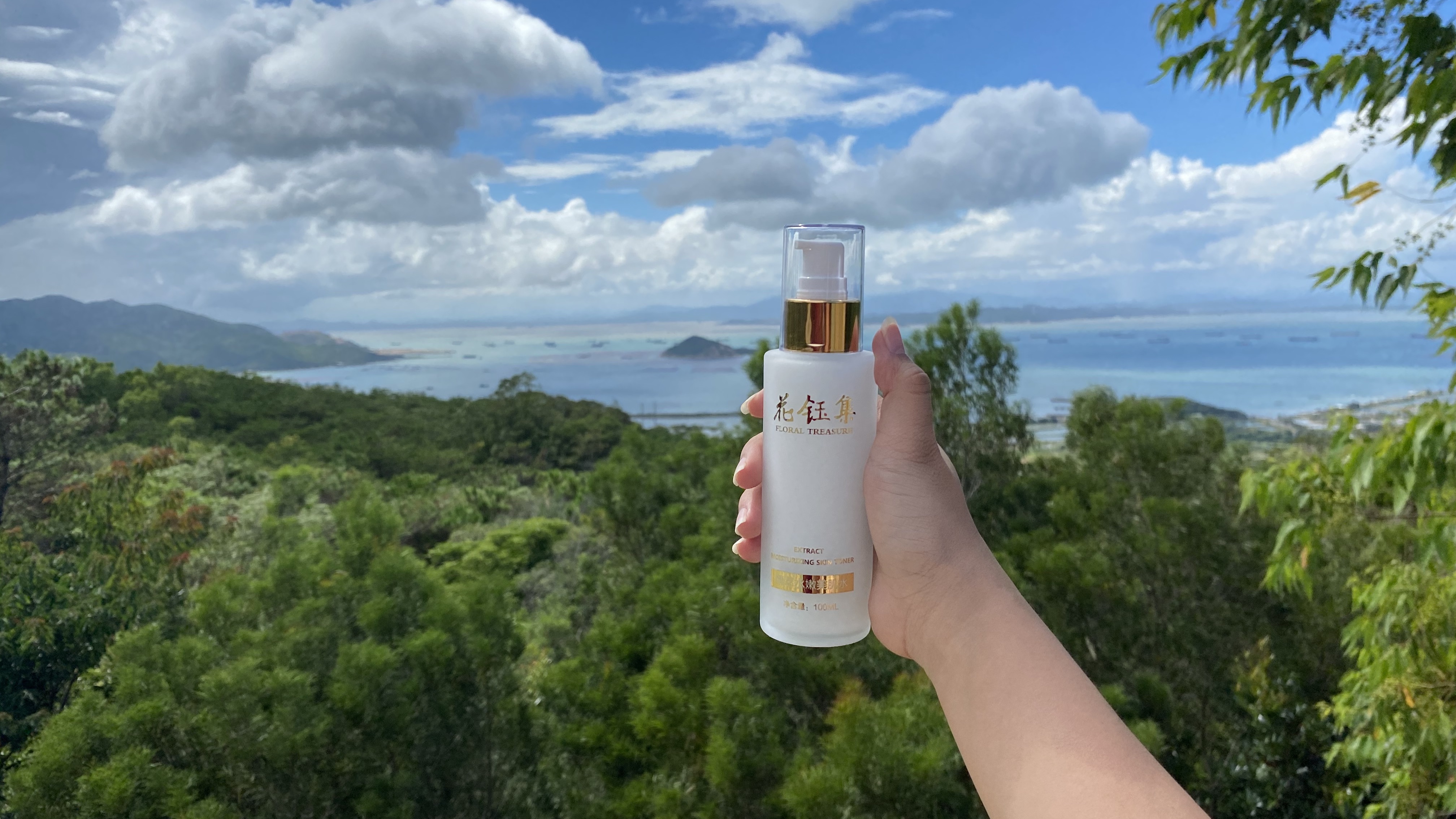 毛孔粗大收缩毛孔用什么爽肤水,皮肤干燥常熬夜用什么护肤品