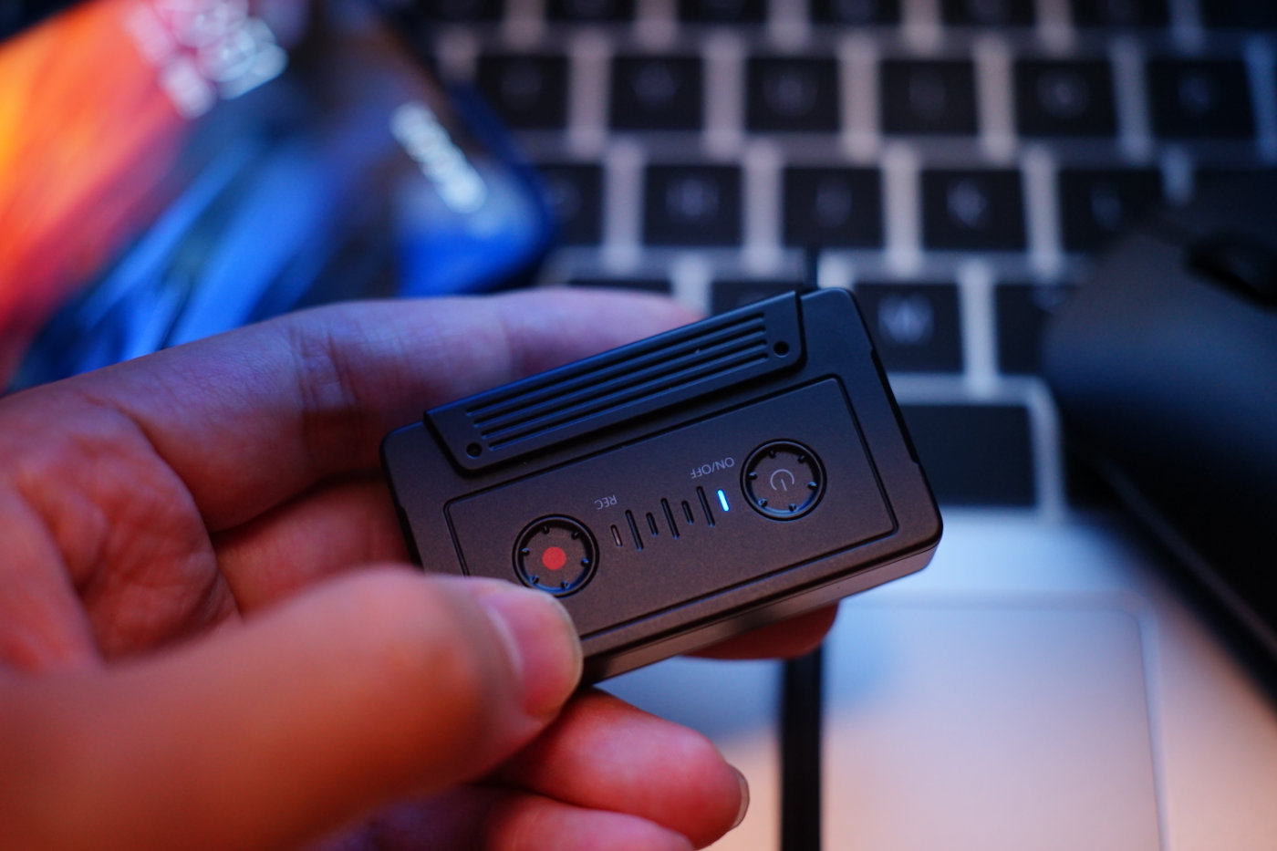 讯飞录音笔sr101实时语音转文字,讯飞智能录音笔是免费转文字的吗