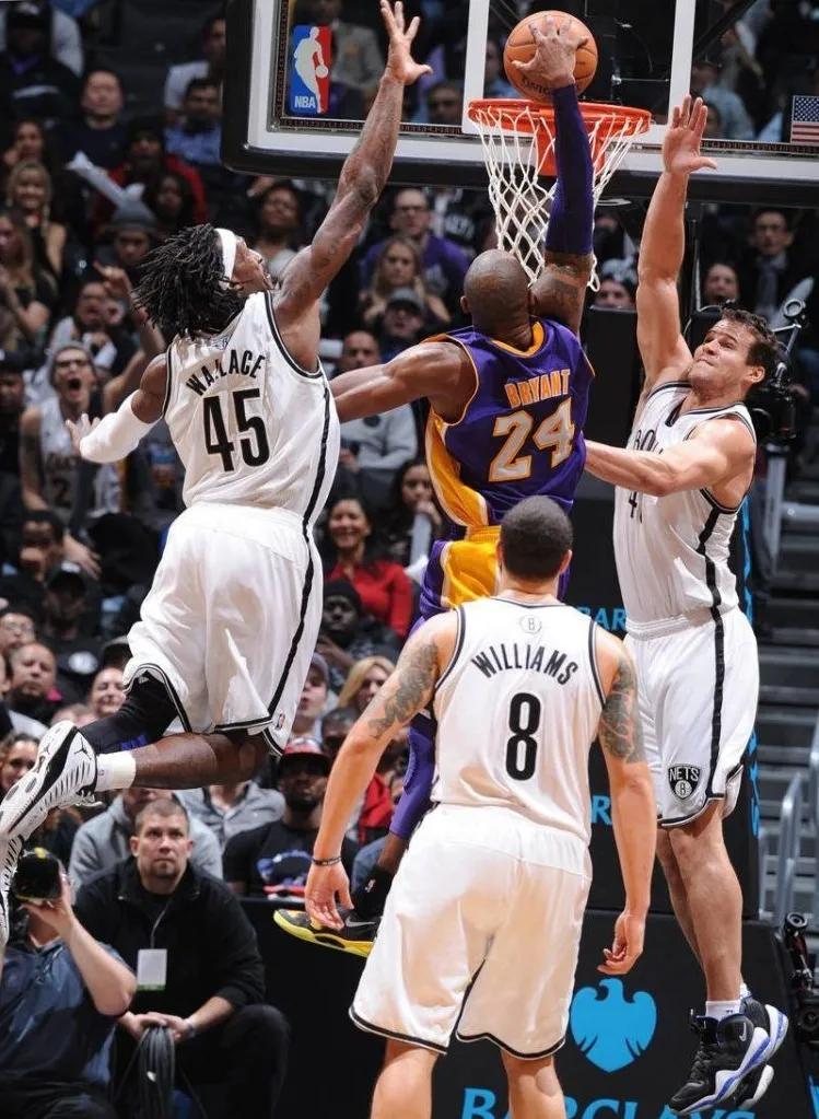 猫王华莱士拜纳姆,杰拉德华莱士被肘击视频