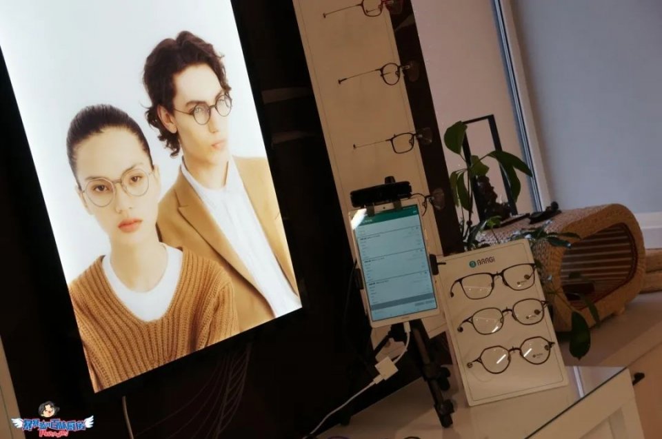 同样是眼镜工作室，凭什么这家值得朋友圈3000好友同时推荐？