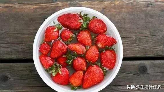 告诉你草莓为什么不能吃,草莓能不能随便吃