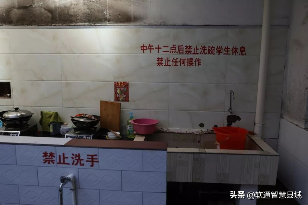 毛坦厂复读寄快递,高考倒计时100天毛坦厂