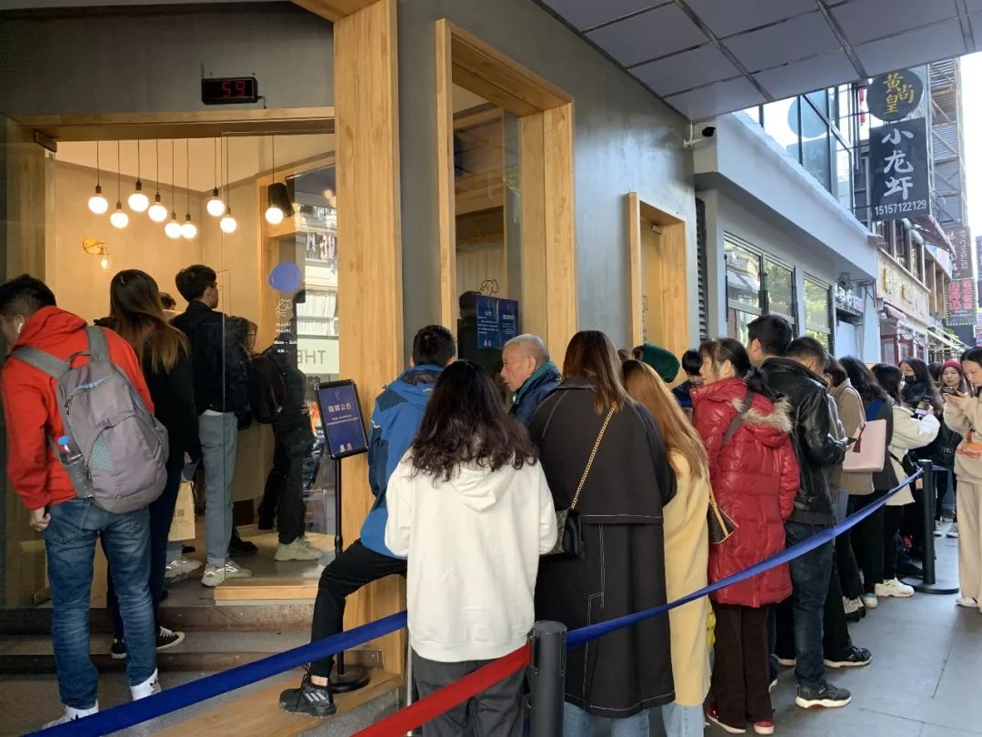 周杰伦奶茶350元一杯的背后 (周杰伦3元奶茶)