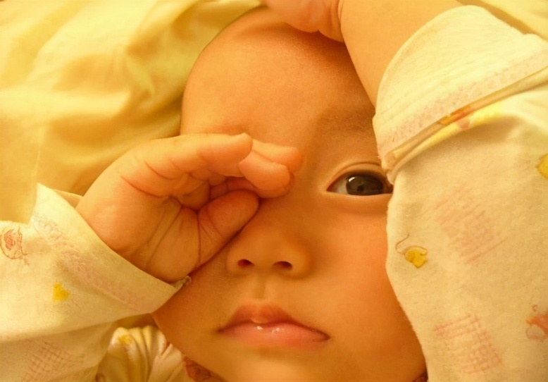 孩子总是揉眼睛用什么药,孩子总是揉眼睛眼疼怎么办