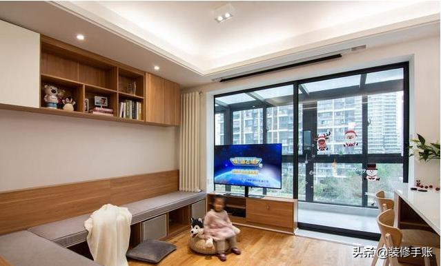 长又窄的客厅怎么布置,又窄又长的客厅怎么摆