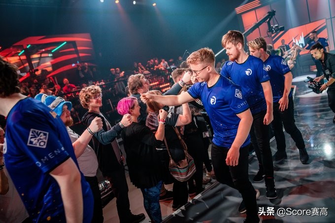 lms网友热议tes击败fpx,lms网友热议jdg夺冠