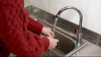 饮水机里面的水比马桶还脏,饮水机里的水比马桶里的水还要脏