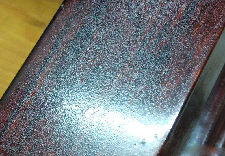 省千把块自喷漆,柜子刚喷完密密麻麻好多小气泡,跟牛皮癣一样!