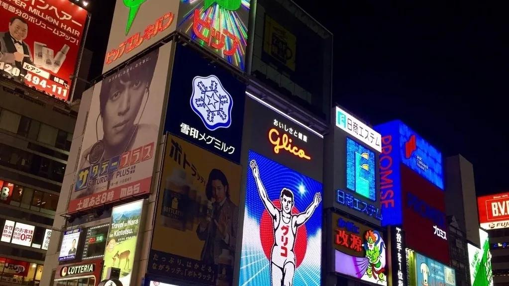 最新广告推荐文案怎么写,创意文案广告投放