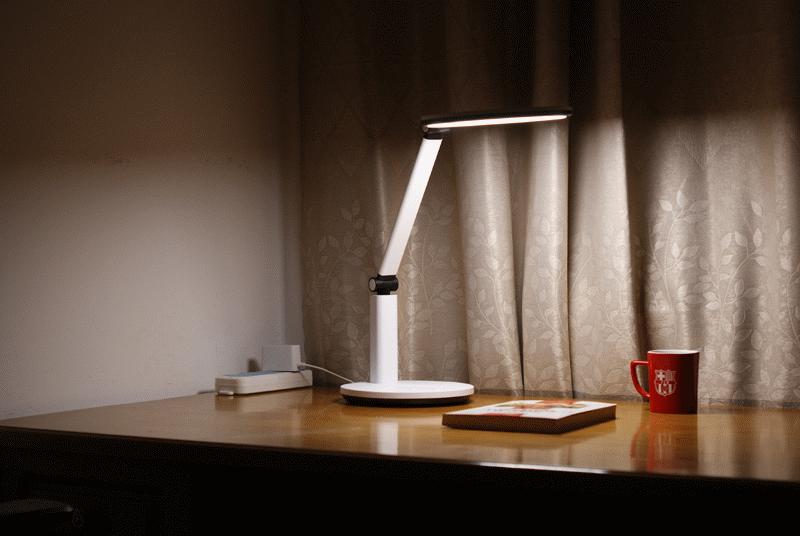 孩视宝智能护眼台灯,好视力和孩视宝台灯测评