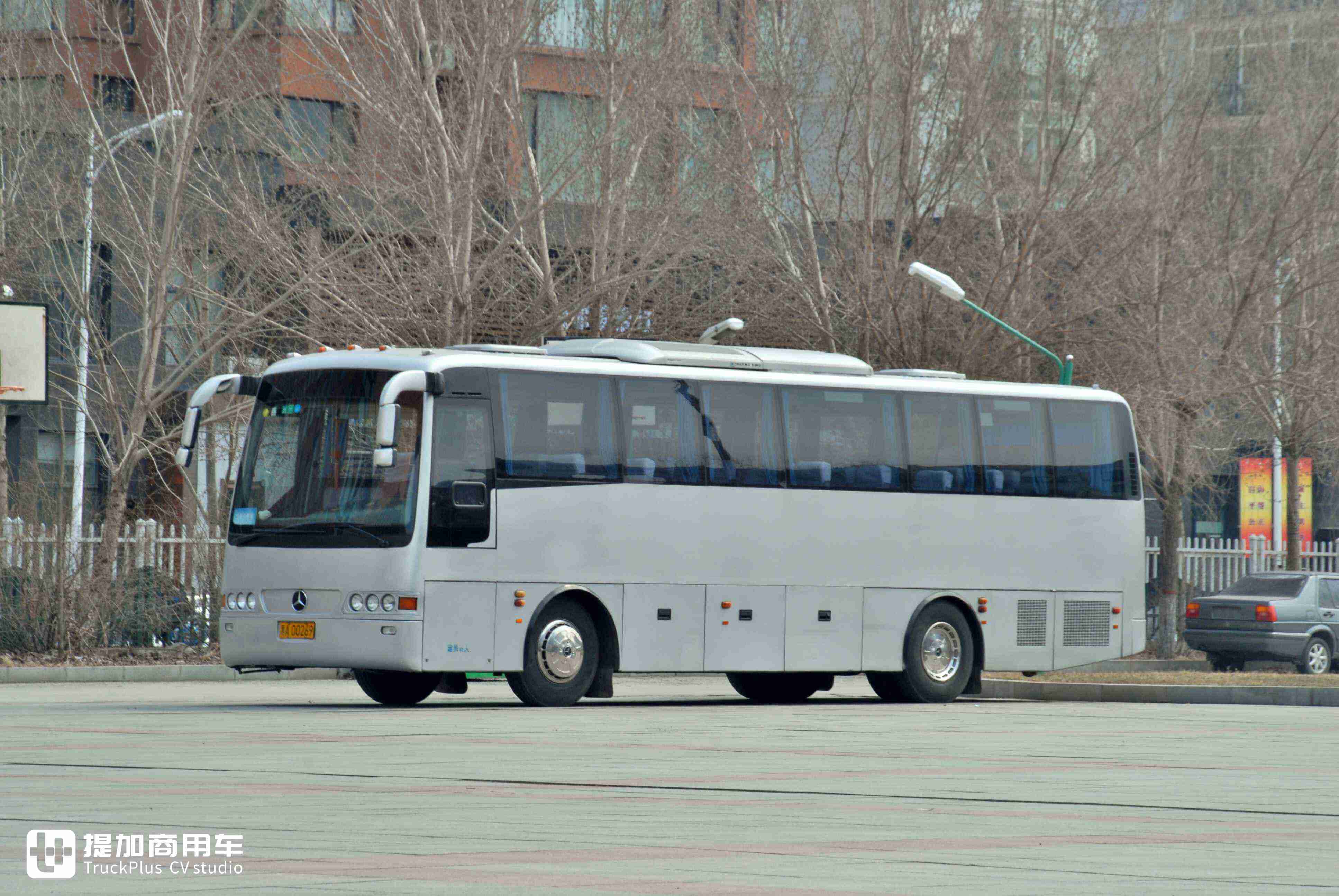 早期亚星奔驰大巴,一辆行驶15年的列车