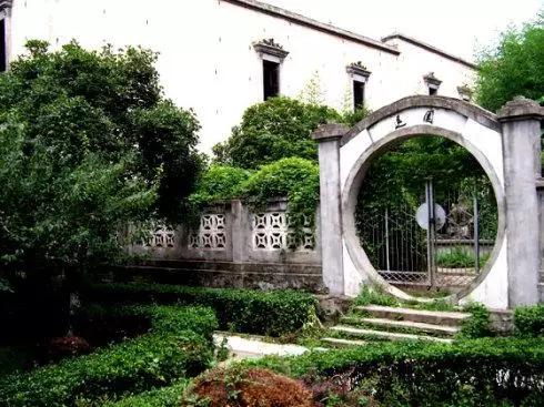 孙殿英盗掘清东陵宝物去哪里了,清东陵有几个陵墓被孙殿英盗