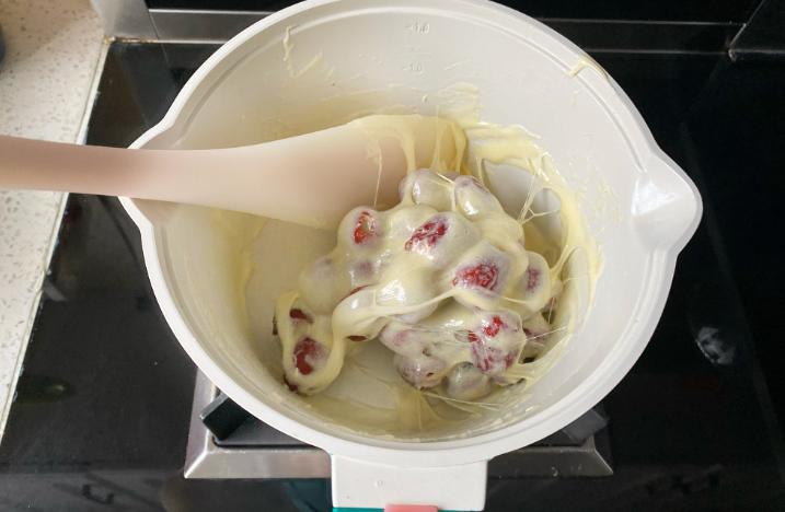 近期爆火的网红零食奶枣,网红零食奶枣独立包装