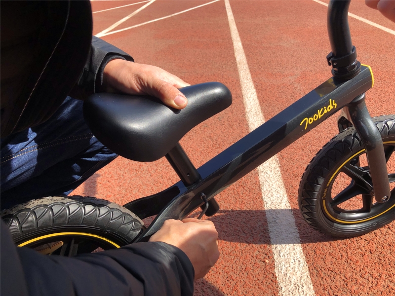 什么样的滑步车好 (无踏板滑步车怎么骑)