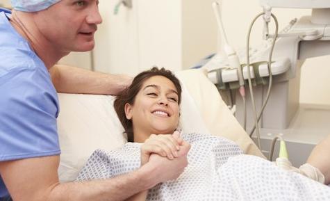 产妇自述顺产遇到男医生,产妇生产遇到男医该怎么办