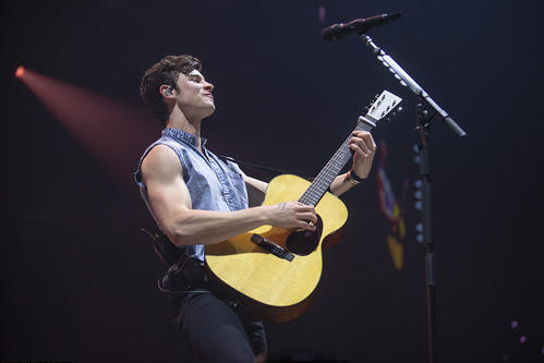 会唱歌技巧但唱歌很难听,唱歌难听4分钟教你唱歌技巧