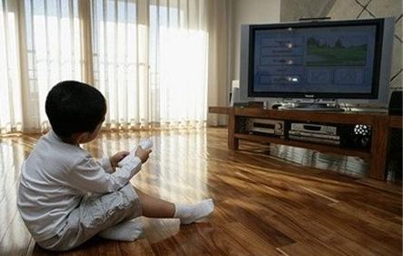 “天天看电视”的孩子，和“不看电视”的孩子，这3个差距很明显