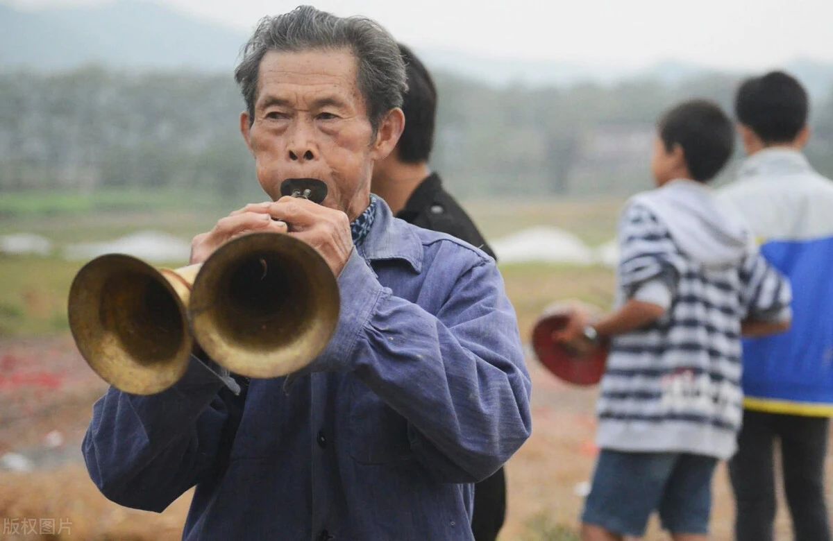 唢呐匠在古代的地位,唢呐从备受推崇到遭人冷落