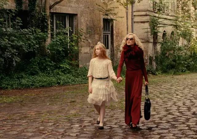 如何将女儿培养成明星,怎样把女儿培养成优秀的人