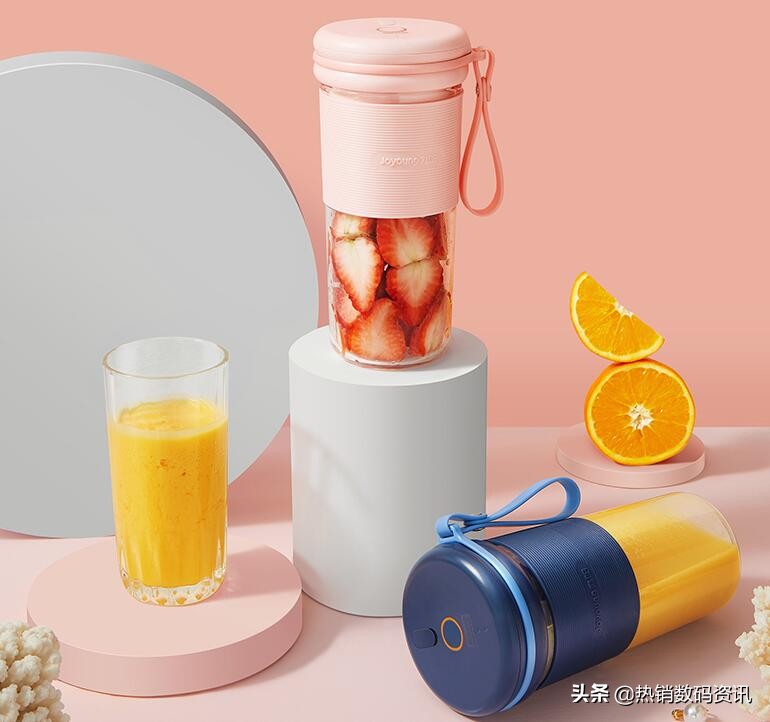 手动榨汁机与便携式榨汁机测评,果蔬榨汁机小型便携式充电榨汁机