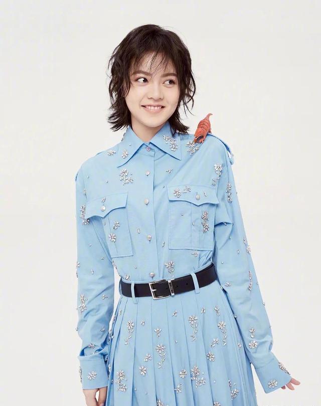 鐑反prada璧扮,prada鐑反