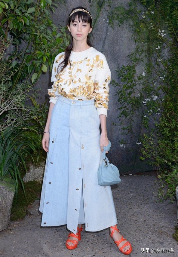 色彩冷色调鞋子,色彩活泼的鞋