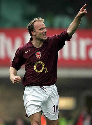 欧洲目前十大足球明星,荷兰十大足球巨星阵容