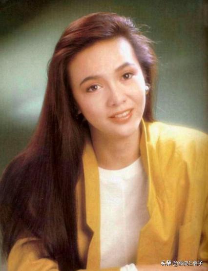 郑裕玲单身后的生活,郑裕玲有过一段婚姻