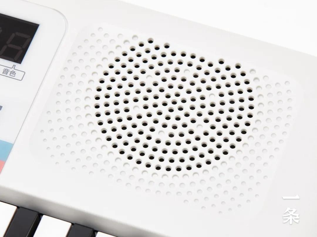 雅马哈出了台400元的电子琴!小孩、大人弹得停不下来