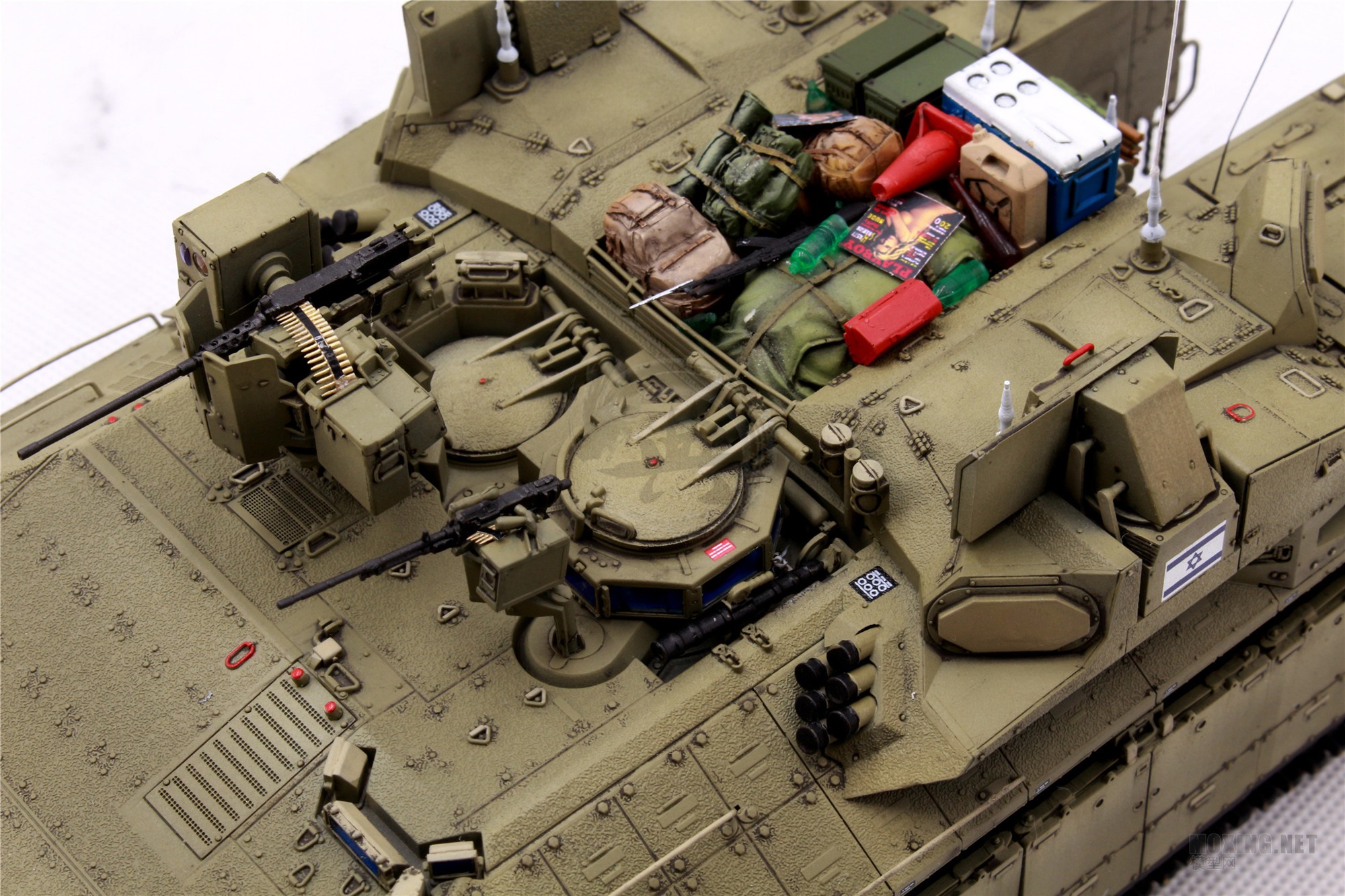 MENG,SS-018-1/35以色列“雌虎”重型装甲运输车-简介与开盒