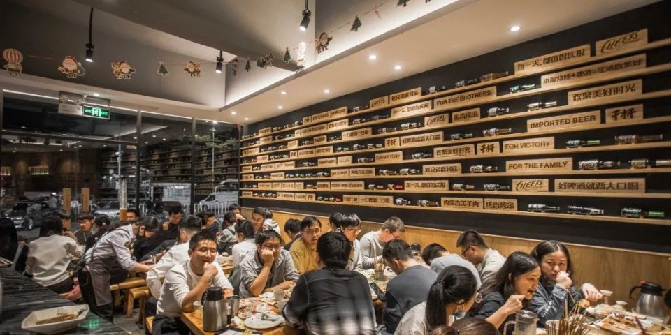 木屋烧烤烤全羊价格表,木屋全羊烧烤